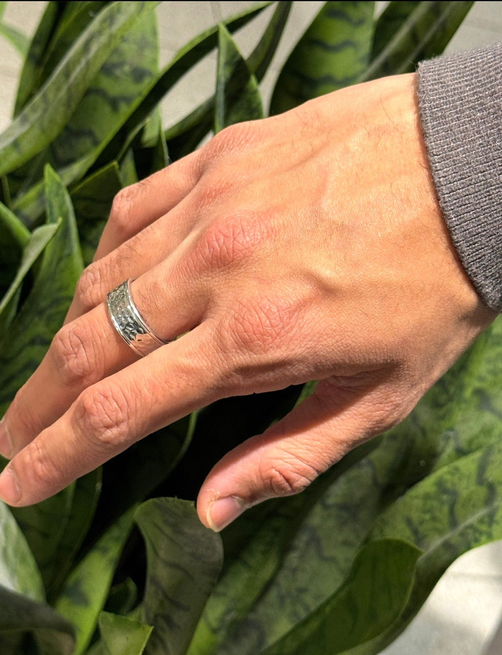 Hammered Open Ring - Viennajewel