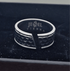 Hammered Open Ring - Viennajewel
