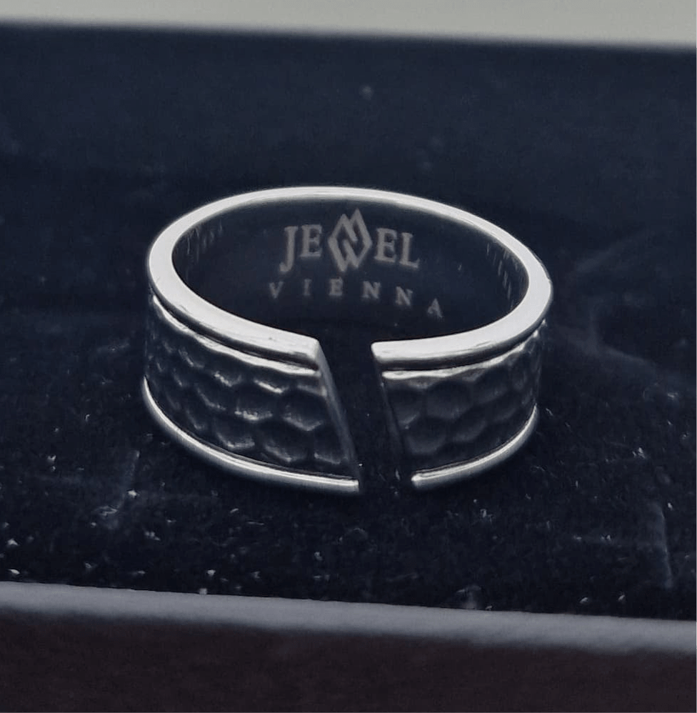 Hammered Open Ring - Viennajewel